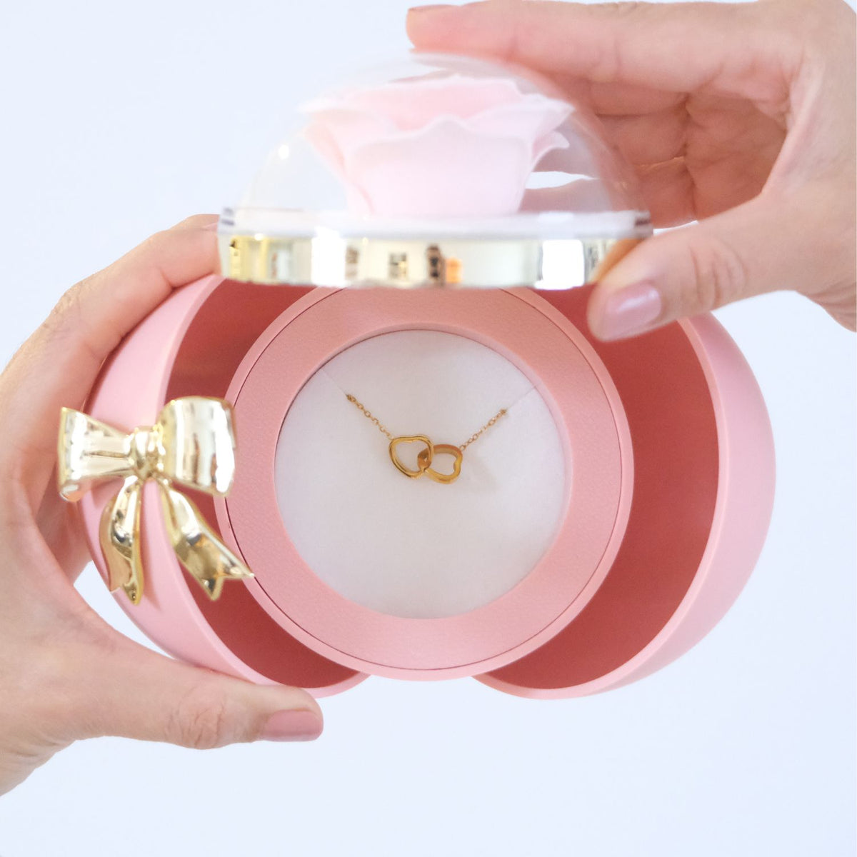 Amelia Rose giftball