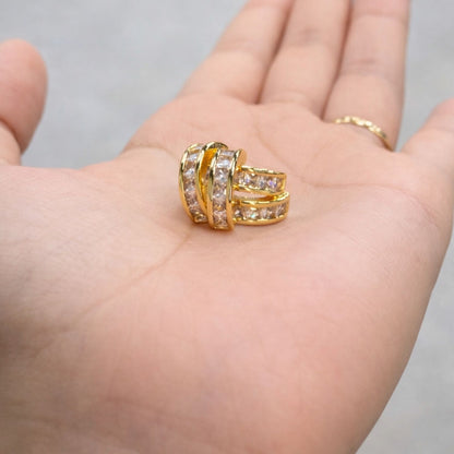 Diamond hoops goud zijkant detail - Amelia Sieraden