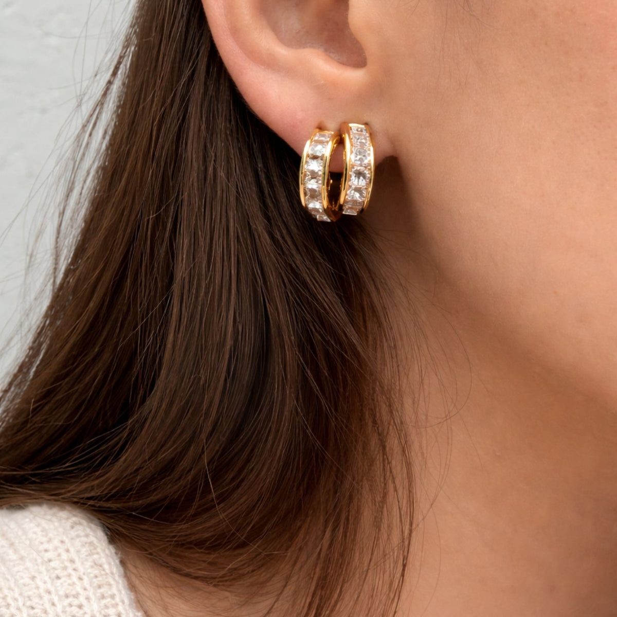 Gouden diamond hoops dames elegante oorbellen - Amelia Sieraden