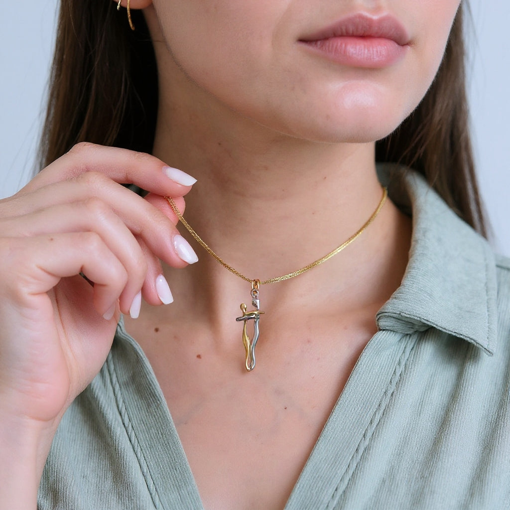 Hug Necklace