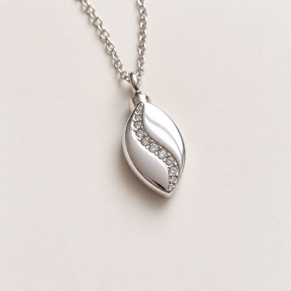 Urn Ketting Druppel – Zilver met Zirkonia | Gedenksieraad