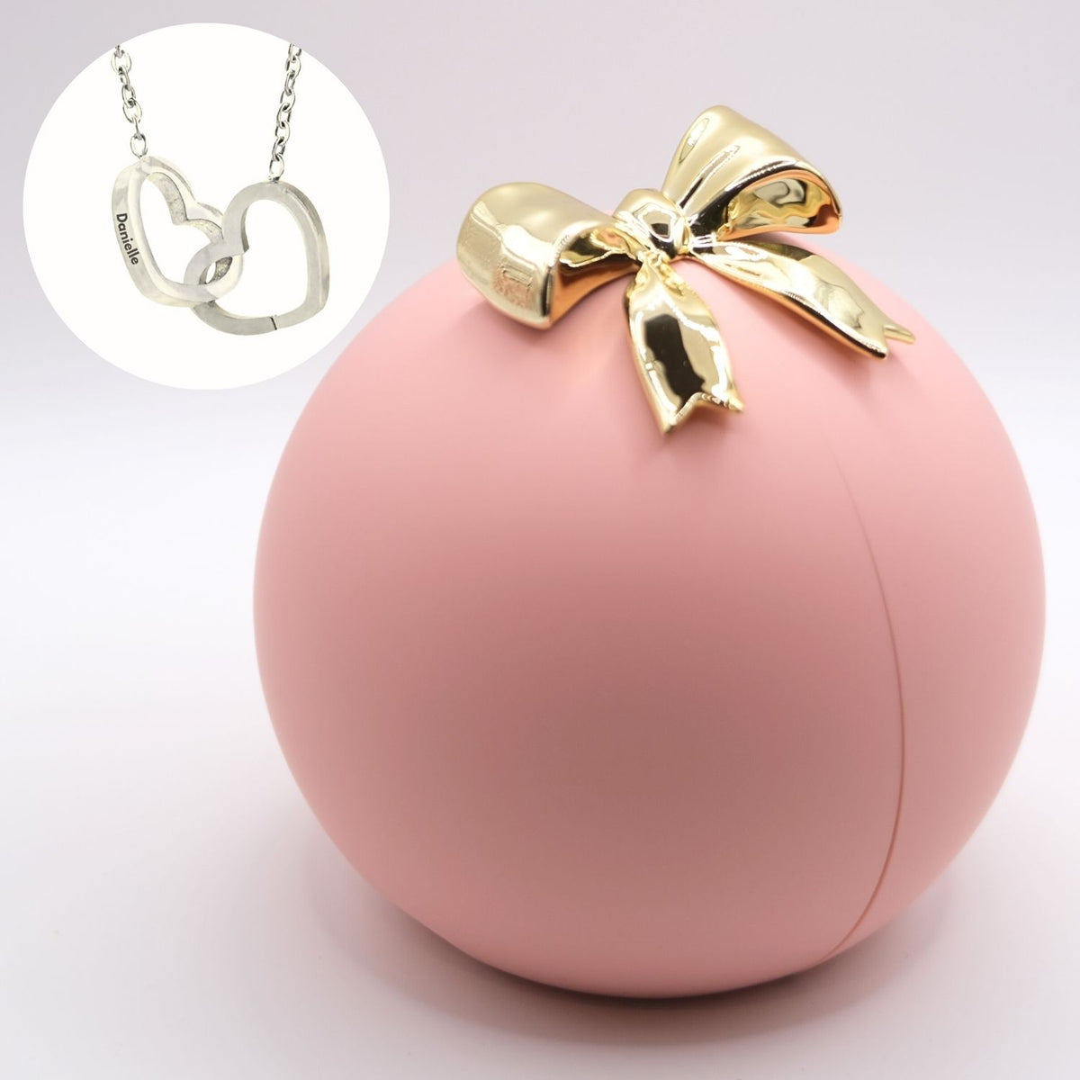 Amelia Rose giftball