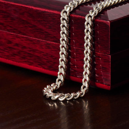 Chain necklace in luxe mahogany LED gift box