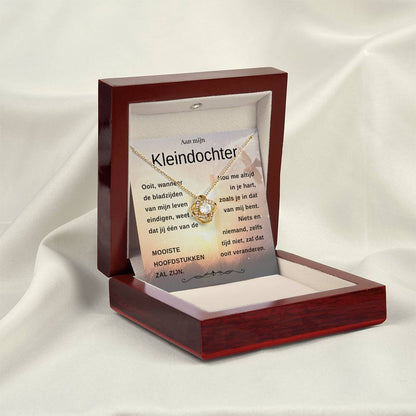 Aan mijn Kleindochter - Liefdesknoop Halsketting - Mooiste Hoofdstukken