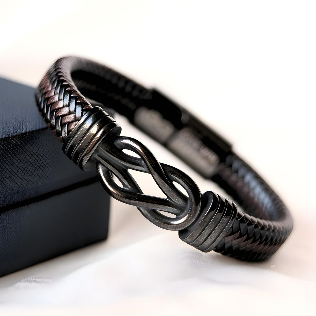 Zwart infinity armband NEW - Aan Mijn Schat